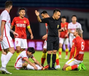 九游官网-教练组登场难救主 广州队：他们要回巅峰还需时间