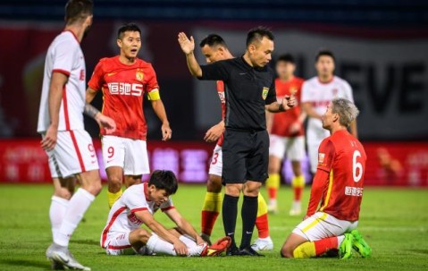 九游官网-教练组登场难救主 广州队：他们要回巅峰还需时间